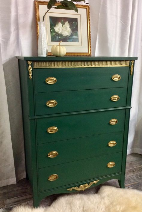 Emerald Green Dresser Emerald Green Closet, Emerald Green Dressers Painted, Emerald Green Painted Furniture, Green Dresser Bedroom, Emerald Green Furniture, Emerald Green Dresser, Green Painted Rooms, Bureau Upcycle, Dresser Colors