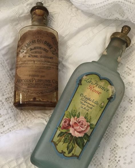 soulmates-69 Shabby French Chic, Vintage Parfum, French Perfume, Antique Perfume Bottles, Antique Perfume, Old Bottles, Vintage Perfume Bottles, French Chic, Vintage Perfume