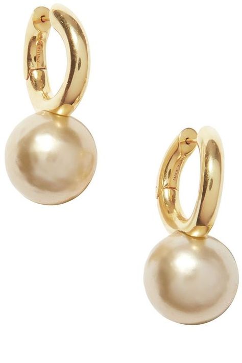 Classic pearl accessories to pair with your outfit this season: Kate Middleton Jewelry, Silver Circle Earrings, Pearl Jewels, Pearl Accessories, Bangles Jewelry Designs, Classy Jewelry, Silver Jewelry Fashion, Fall Accessories, Be Proud