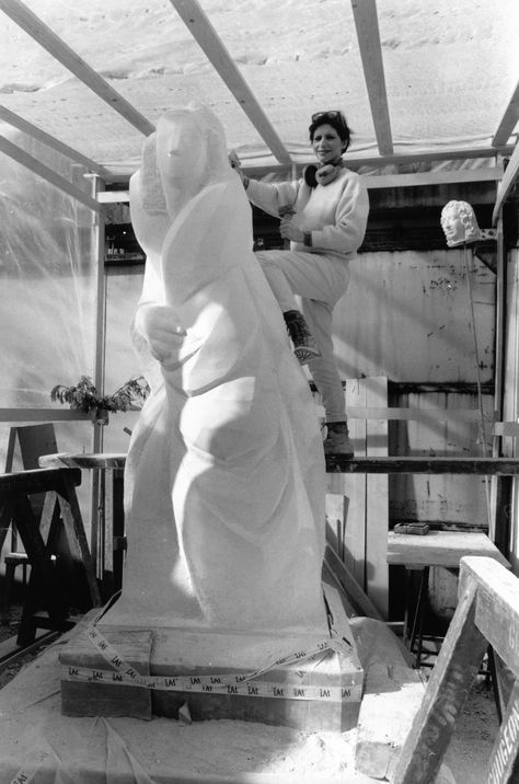 Sylvie KOECHLIN in her studio, sculptor, #art Sculptor Studio, Edmonia Lewis, Sculpture Studio, In Her Studio, Environmental Portraits, Studio Artist, Stone Statues, Stone Sculpture, Print Advertising