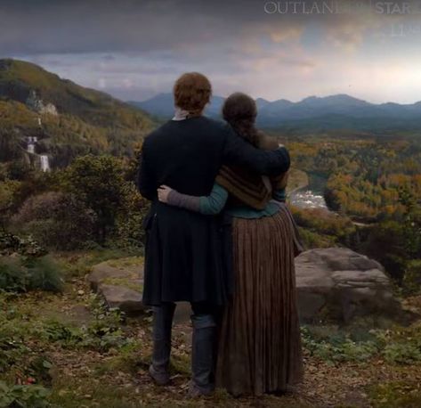 Outlander Season 4, Drums Of Autumn, Outlander Book Series, Outlander Tv Series, Sam Heughan Outlander, Sam And Cait, Outlander Book, Claire Fraser, Outlander Tv