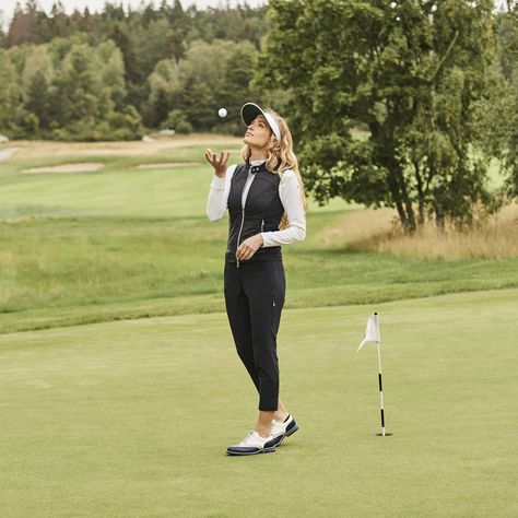 Cold Golf Outfit, Plus Size Womens Golf Outfit, Women’s Golf Outfit Cold Weather, Cold Golf Outfit Women, Golf Outfits Women Plus Size, Golf Outfits Women Cold, Cold Weather Golf Outfit Women, Winter Golf Outfit Womens, Golf Fits