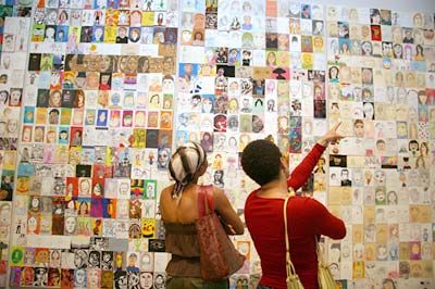 Interactive Art Wall, Participatory Art, Interactive Art Projects, Visual Installation, Digital Visual, Group Art Projects, Interactive Art Installation, Reflection Activities, Art Cafe