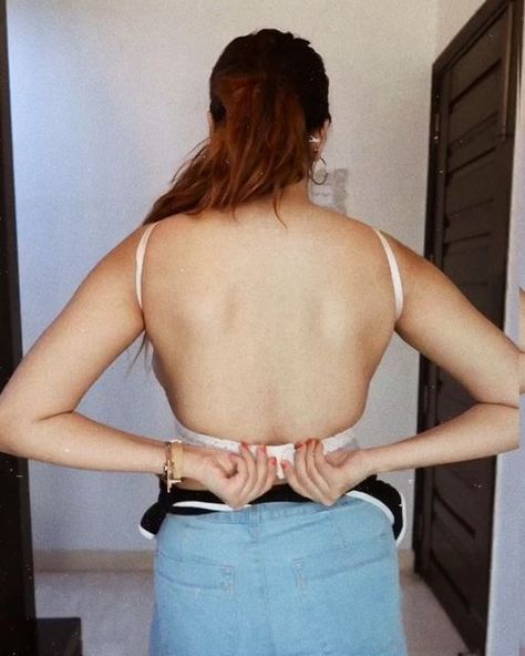 Niki Mehra Madan on Instagram: "STYLE HACKS 4.0 😍♥️ __ Hack 1: how to convert your regular bra into backless bra Hack 2: how to make your dad’s boring shirt HOT 🥵 Hack 3: how to DIY your personal perfect shade of foundation Hack 4: how to make your ponytail longer and with more volume without using hairspray or extensions Hack 5: how to DIY your regular tee into the currently trending muscle tee { there are many hacks of doing this but I like mine the best 😝} So excited for you to try this Niki Mehra, Halter Top Bra, Shirt Knot, Foundation Tips, Backless Shirt, Style Hacks, Bra Hacks, Backless Bra, Instagram Style