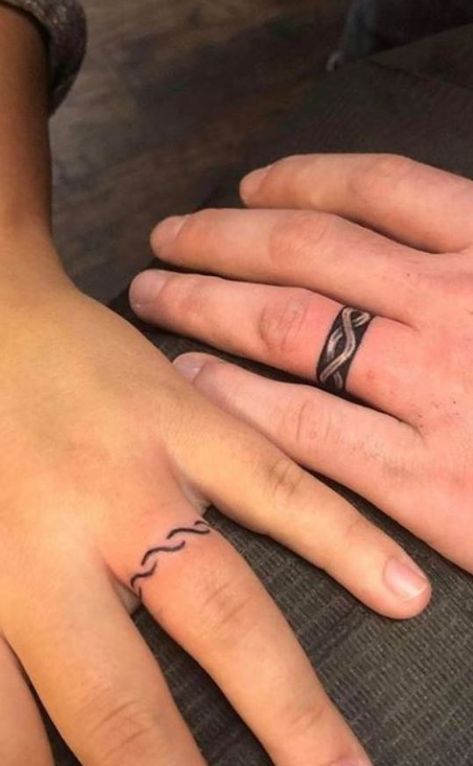 100 Unique Wedding Ring Tattoos You’ll Need to See - Tattoo Me Now Tattoo Wedding Bands, Tatoo Ring, Wedding Ring Finger Tattoos, Wedding Ring Tattoos, Infinity Couple Tattoos, Finger Tattoos For Couples, Ring Tattoo Designs, Wedding Band Tattoo, Tattoo Wedding