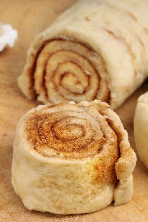 Sweet Roll Dough Recipe, Sweet Roll Dough, Cinnabon Cinnamon Rolls Recipe, Roll Dough Recipe, Yeast Dough Recipe, Cinnabon Cinnamon Rolls, Cinnamon Roll Recipes, Cinnamon Roll Recipe Homemade, Sweet Roll Recipe