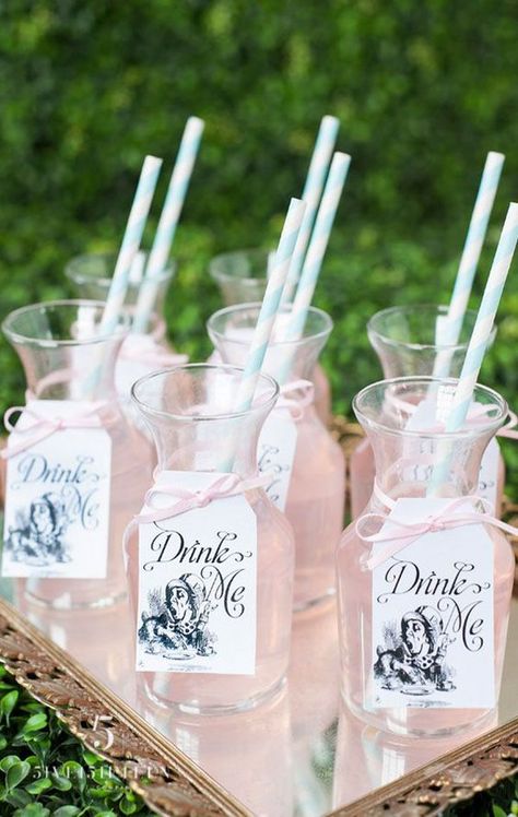 Disney Wedding Food, Disney Hen Party, Disney Hen Party Ideas, Disney Party Ideas Decorations, Disney Tea Party, Disney Party Ideas, Wedding Disney, Alice In Wonderland Tea Party Birthday, Disney Bridal Showers