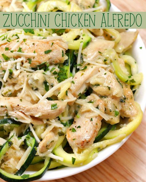 Grab Some Zucchini And Make This Healthier Chicken Alfredo Dish Creamy Chicken And Zoodle Spaghetti, Keto Alfredo Sauce Recipe, Keto Supper, Healthy Chicken Alfredo, Zucchini Chicken, Zucchini Bake, Keto Lasagna, Adult Lunches, Zoodle Recipes