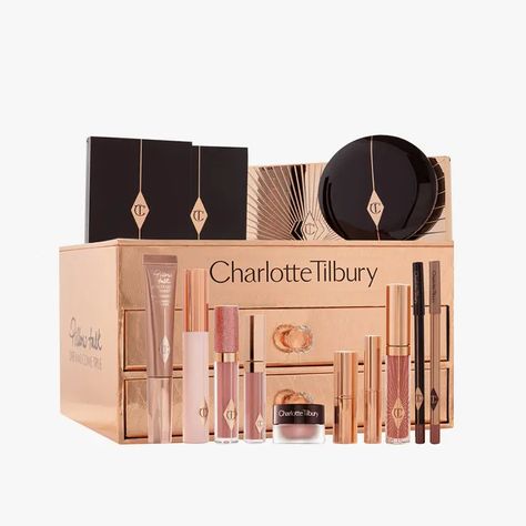 Charlotte Tilbury Pillow Talk, Charlotte Tilbury Makeup, Rose Gold Gifts, Rose Gold Makeup, Magical Makeup, Makeup Gift Sets, Chic Pillows, Christmas Makeup, Makeup Gift