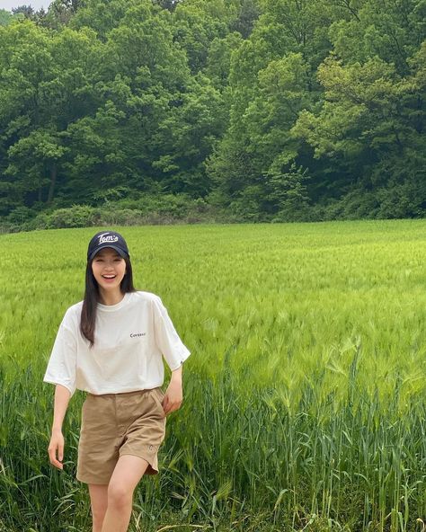 Korean Girl Summer Outfit, Pambahay Outfit, Simple Casual Outfits, Simple Style Outfits, Korean Outfit Street Styles, Korean Casual Outfits, Everyday Fashion Outfits, Casual Day Outfits, Classy Casual Outfits