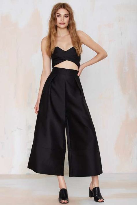 Solace London Divine Wide-Leg Jumpsuit Solace London, Black Wardrobe, Pastel Dress, Stunning Style, Clothing Pieces, Shop Clothes, Little White Dresses, Fabulous Fashion, Wide Leg Jumpsuit