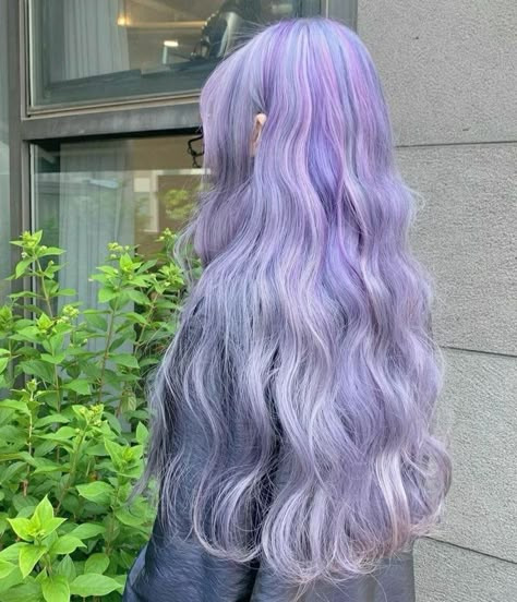 Lilac Purple Hair, Pastel Lilac Hair, Lilac Hair Color, Korean Hair Color, Violet Pastel, Lilac Hair, Pretty Hair Color, Pastel Hair, Hair Dye Colors