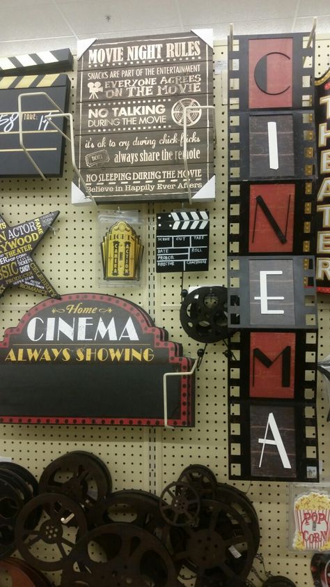 Diy Cinema Sign, Diy Movie Room, Movie Theater Room Decor, Cinema Lounge, Movie Themed Rooms, Hollywood Theme Classroom, Movie Theater Aesthetic, Theater Room Decor, Team Decor