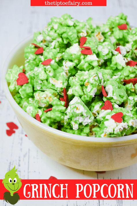 We're having a fun-filled holiday family movie night with the 20th Anniversary of How the Grinch Stole Christmas and some delicious Grinch Popcorn! #ad #HollyJollyAtHome #GrinchJollySweeps #christmas #grinch #christmassnacks #christmastreats #grinchrecipes #christmasrecipes Grinch Popcorn Recipe, Grinch Snack, Grinch Popcorn, Christmas Popcorn, Grinch Christmas Party, Christmas Recipes Appetizers, Christmas Tablescape, Popcorn Recipes, Christmas Food Dinner