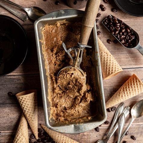 Vegan No-Churn Coffee Ice Cream Coconut Allergy, Vegan Ice Cream Recipe, Banana Nice Cream, Matcha Ice Cream, Weight Watchers Recipes Desserts, Ice Cream Floats, Ice Cream Ingredients, Coconut Coffee, Coffee Ice