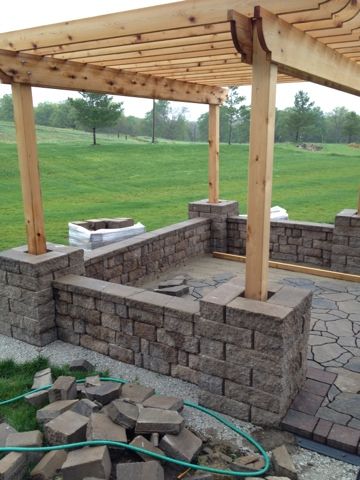 Top Ten Outdoor Patios for Summer and Link Party Pergola Columns, Seat Wall, Pergola Diy, Cheap Patio, Pergola Design, Budget Patio, Wall Seating, Patio Roof, Have Inspiration