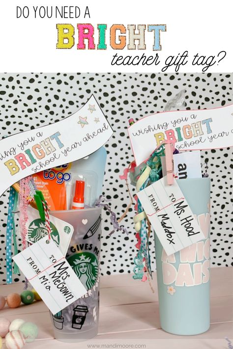 Teacher Gift Tags Back To School, Welcome Back To School Gifts For Teacher, Back To School Teacher Gift Tags, Teacher Coworker Gifts Back To School, Back To School Gift Tags Free Printables, First Day Of School Teacher Gift Ideas, Beginning Of School Year Teacher Gifts, 1st Day Of School Teacher Gift, First Day Of School Gifts For Teachers