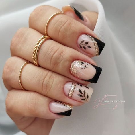 Classy Black Nails, Glitter Gel Nail Designs, Quick Nail Art, Black Manicure, Elegant Manicure, New Nail Art Design, Art Deco Nails, Nail Art Designs Diy, Black Nail Designs