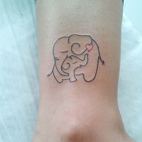 Elephant Tattoo Ideas, Baby Elephant Tattoo, Cute Elephant Tattoo, Cute Ankle Tattoos, Mom Daughter Tattoos, Mom And Baby Elephant, Elephant Tattoo Design, Mom Tattoo Designs, Mommy Tattoos