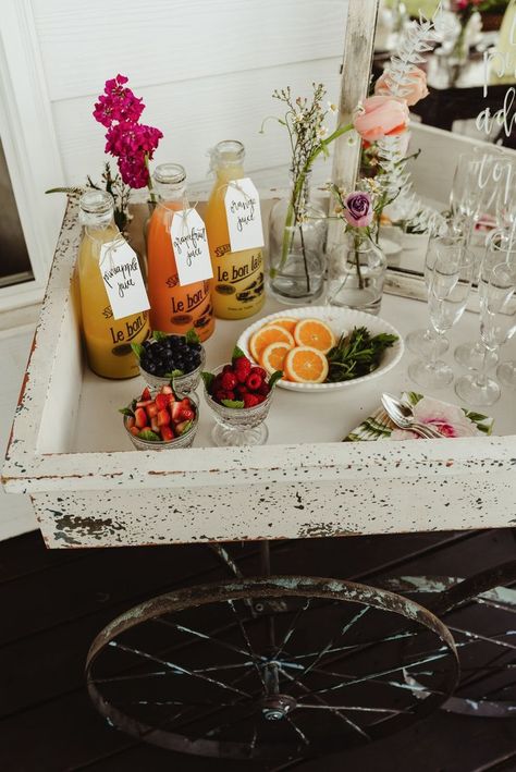 Bridal Shower Ideas Mimosa Bar, Champagne Brunch Bridal Shower Ideas, Brunch Bridal Shower Ideas Decorations, Mimosa Cart, Bridal Luncheon Ideas, Bridal Shower Food Ideas Lunch, Food Ideas Lunch, Brunch Bridal Shower Ideas, Bridal Shower Ideas Decorations