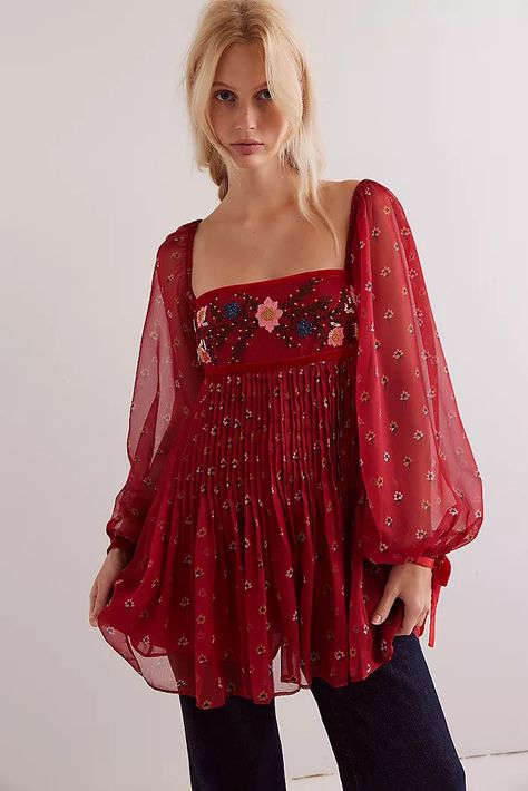 long sleeve dress Lirica Matoshi, Whimsical Style Outfits, Vintage Dress Red, Pretty Cardigans, Vintage Red Dress, Clothes Wishlist, Embroidered Mini Dress, 2024 Outfits, Daisy Jones