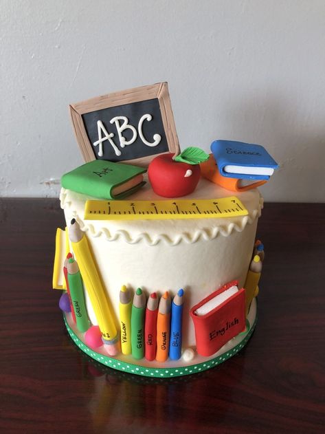 Cake With Books, Teacher Birthday Cake, Kindergarten Graduation Cake, Teachers Day Cake, Preschool Graduation Party, School Cupcakes, Teacher Cakes, Twin Birthday Cakes, School Cake