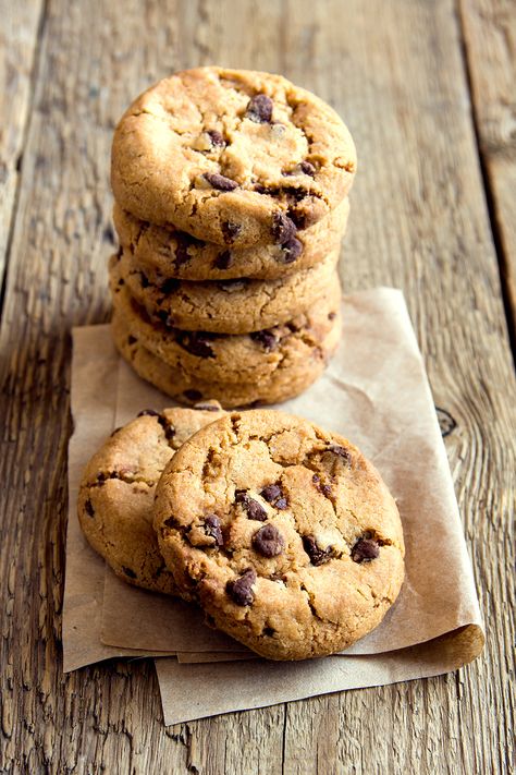 30 mins. · Makes 36 pcs. · Now you can have some chewy chocolate chip cookie snack without going to the grocery store. Learn how to make a Copycat Chips Ahoy Cookies with this recipe now! #Recipes #Food #Crave #Tasty #Yummy #Delicious #FoodTrip #FoodLover #Recipes.net #foodporn #Cook #Cooking #Foodie #foodblog #homemade #cookierecipes #snackideas #dessertrecipes Chewy Chips Ahoy, Crunchy Choc Chip Cookies, Chips Ahoy Chewy Cookies Recipe, Homemade Chips Ahoy Cookies, Copycat Chips Ahoy Cookies, Chip Ahoy Cookies Recipes, Chewy Chips Ahoy Recipe, Chips Ahoy Cookies Recipes, Chips Ahoy Recipe