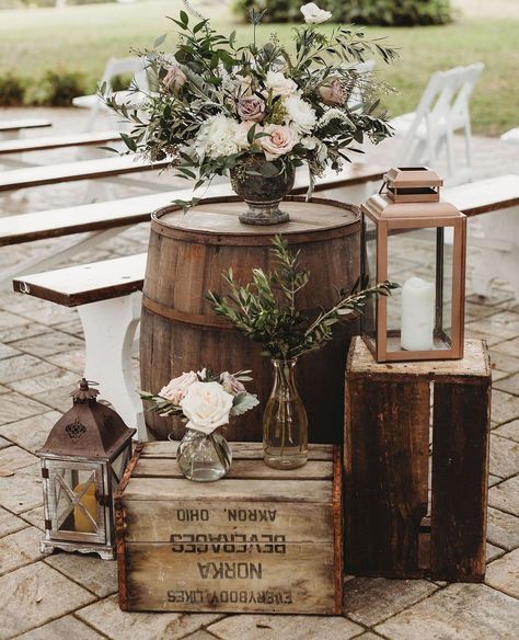 Barrel Wedding, Mauve Wedding, Barn Wedding Decorations, Outdoor Wedding Decorations, Wedding Table Decorations, Western Wedding, Rustic Wedding Decor, Wedding Deco, Diy Wedding Decorations