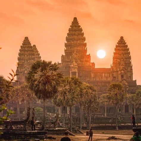 Cambodian Culture Aesthetic, Cambodia Aesthetic Photography, Angkor Wat Aesthetic, Siem Reap Aesthetic, Cambodia Travel Aesthetic, Southeast Asia Travel Aesthetic, Khmer Aesthetic, South East Asia Aesthetic, Southeast Asia Aesthetic