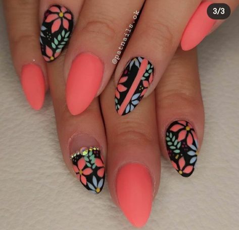 Black And Floral Nails, Coral And Black Nails, Havana Nails, Bright Almond Nails, Mexico Nail Ideas, Mexico Inspired Nails, Tropical Nail Ideas, Summer Nails Art Designs, Vibrant Nail Designs