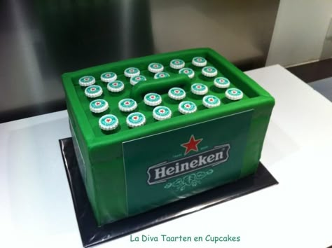 Heineken Beer Crate Cake My cousin was so kind to the weekend that his birthday would be available to keep a family weekend. Of course... Heineken Beer Cake, Heineken Cake, Heineken Party, Beer Themed Cake, Birthday Cake Beer, Police Birthday Cakes, Chocolate Birthday Cake Decoration, Liquor Cake, Birthday Beer Cake