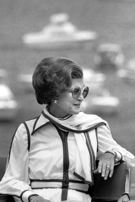 Betty Ford was an alcoholic. First Lady Portraits, 2023 Vibes, Mary Todd Lincoln, American First Ladies, Betty Ford, Nancy Reagan, House Icon, First Ladies, Inspiring Women