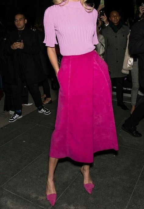 Fushia Outfit, Elegantes Outfit Damen, Work Outfits Women Office, Casual Work Outfits Women, Work Outfits Women Summer, Quoi Porter, Business Casual Outfits For Work, Karlie Kloss, Event Outfit