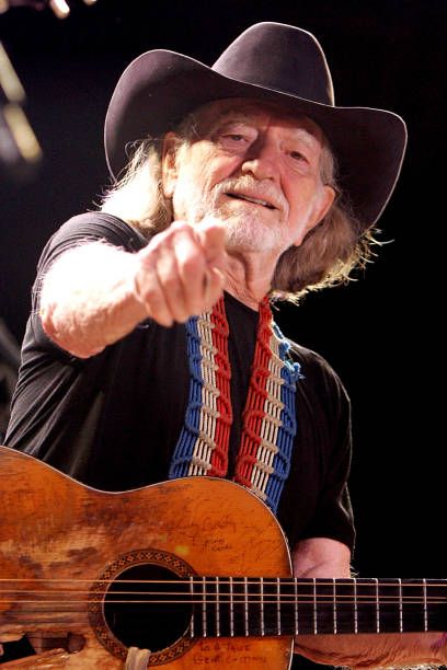 World's Best Willie Nelson In Concert Austin Tx Stock Pictures, Photos, and Images - Getty Images Male Country Singers, Austin Carlile, Memphis May Fire, Friend Poems, Chris Tomlin, Country Musicians, Mayday Parade, Owl City, Country Music Artists