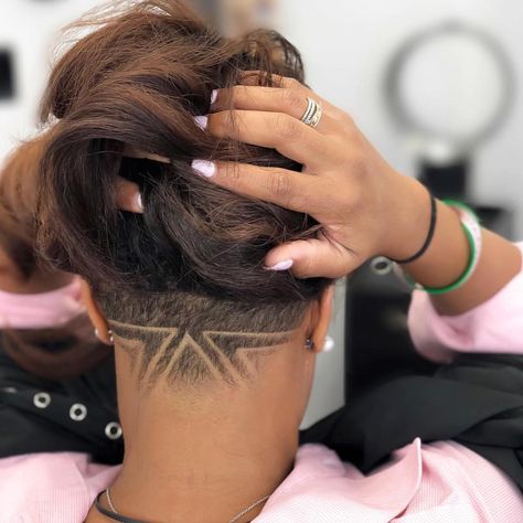 Cute Undercut, Undercut Natural Hair, Undercut Hair Designs, Undercut Hairstyles Women, Undercut Long Hair, Undercut Designs, Undercut Styles, Shaved Hair Designs, Elegant Ponytail