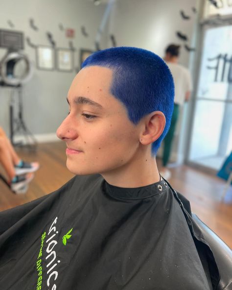 Jack wanted true blue and they got it! Bleached golden, pretoned w violet to prevent color fade into green, then colored with a sapphire blue💙💙💙 #fyp #bluehair #blue #haircolor #shorthair #sapphire #blueaesthetic #buzzcut #shorthairdontcare #fypシ Buzz Cut, True Blue, Sapphire Blue, Blue Aesthetic, Blue Hair, Got It, Hair Salon, Blue Sapphire, Dark Blue