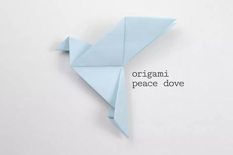 Origami Peace Dove Step-by-Step Instructions Origami Dove, Origami Yoda, Origami Star Box, Easy Bird, Origami Step By Step, Origami Wedding, Origami Bookmark, Origami For Beginners, Origami Dragon