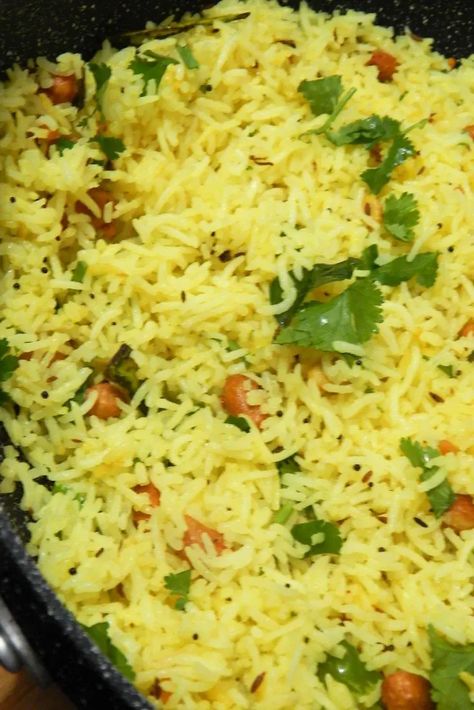 South Indian Lemon Rice Recipe, Easy Lemon Rice, Cooked Rice Recipes, Sandwich Recipes Indian, 69th Birthday, Veggie Side Dish Recipes, Yellow Squash Recipes, Indian Rice Recipes, Indian Rice