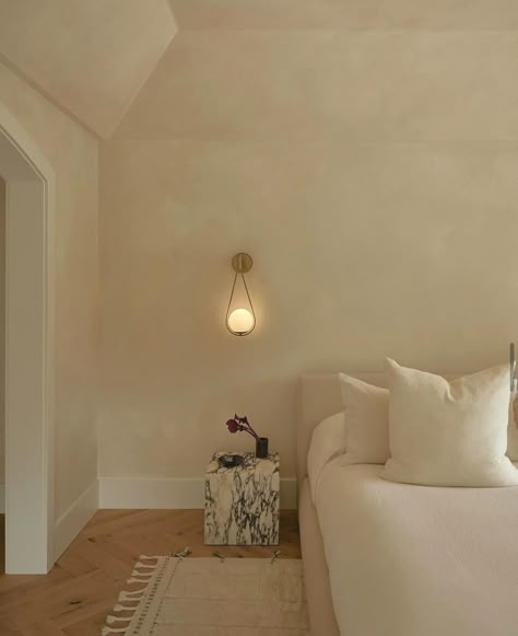 A place of calm ~ painted with Bauwerk colour Mykonos . “The primary bedroom was designed to be a serene retreat, with the softness of Bauwerk Limewash walls, warmth of European white oak floors, and layered neutrals that allow the outdoors that surround it to really sing.” Design and photography @johanna.andruchovici Limewash application @maximum_ron #minimalistdesign #earthytone #handcraftedfinish #naturalliving #softpalette #texturedwalls #bauwerkcolour #bauwerkmykonos Owners Bedroom, Limewash Walls, European White Oak Floors, Washing Walls, Paint Color Inspiration, White Oak Floors, Accent Wall Bedroom, Attic Bedroom, Bedroom Ceiling