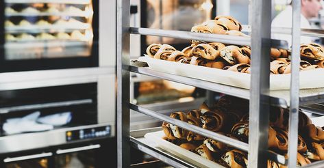 Food Truck Bakery Ideas, Bakery Food Truck Interior, Bakery Truck Ideas, Mobile Bakery Ideas, Bakery Food Truck Ideas, Bakery Food Truck, Food Truck Bakery, Bakery Truck, Mobile Bakery