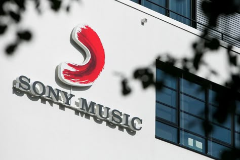 Sony Music Is Wiping Out the Old Debts of Catalog Artists – Rolling Stone Music Industry Business Aesthetic, Music Industry Aesthetic, Music Management, Music Industry Business, Business Vision Board, Career Vision Board, Music Studio Room, Dream Music, R&b Music