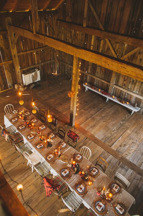 Barn Dinner Party, Barn Party Decorations, Thanksgiving Picnic, Friendsgiving Dinner Party Decor, Harvest Table Setting, Harvest Dinner Party, Fish Boil, Falling Autumn Leaves, Themed Dinner Party