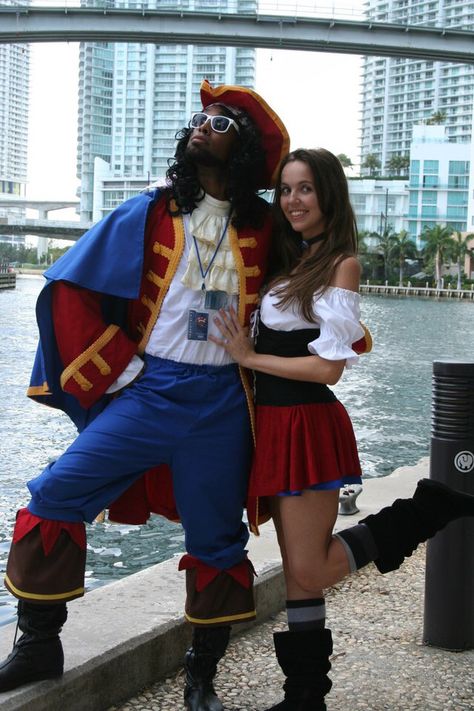 Captain Morgan Costume, St Pauli Girl, St Pauli, Captain Morgan, Girl Costumes, Halloween Costume Ideas, Halloween Crafts, Costume Ideas, Halloween Costume