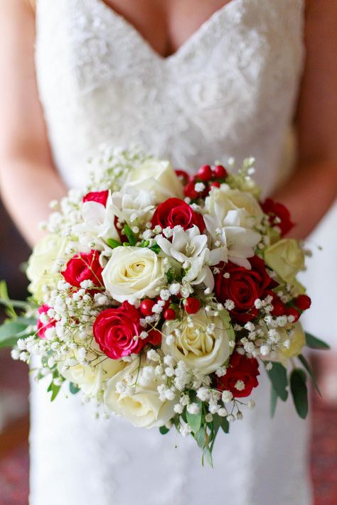 white and red bridal bouquet of beautiful roses , baby's breath and freesias @chateaulagorce www.frenchweddingchateau.com Wedding Bouquets Red, Red Rose Bouquet Wedding, Red Bridal Bouquet, Simple Beach Wedding, White Flower Bouquet, Red And White Weddings, Red Bouquet Wedding, Red Rose Wedding, Rose Bridal Bouquet