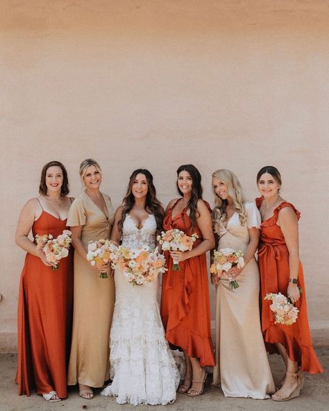 Orange And Champagne Wedding, Bridesmaid Color Ideas, Burnt Orange Bridesmaid, Dresses For Autumn, Wedding Inspiration Decor, Never Get Married, Bridesmaid Color, Orange Champagne, Burnt Orange Bridesmaid Dresses