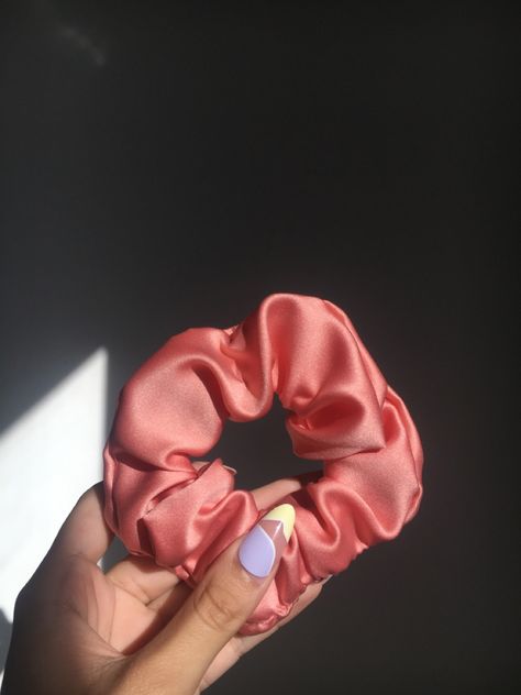 Scrunchie pink satin #fashion #aesthetic #scrunchies #satinsilk #satin Aesthetic Scrunchies, Satin Fashion, Fashion Aesthetic, Pink Satin, Silk Satin, Scrunchies, Satin, Pink