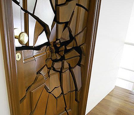 Funky cool shattered door. Wood Entry Doors, Wooden Front Doors, Cool Doors, Unique Doors, Wood Flooring, Unique Furniture, Wood Doors, Woodworking Shop, Entry Doors