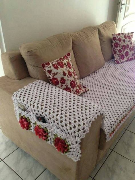 Beautiful Crochet Sofa Cover Pattern 2022 Crochet Furniture, Cushion Cover Pattern, Crochet Cushion Cover, Bantal Sofa, Handmade Cushion Covers, Cushion Cover Designs, Vintage Blanket, Crochet Quilt, Haken Baby