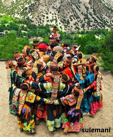 Kalash women dancing during chilam josh festival, Pakistan by tariq sulemani on 500px Kalash Valley, Pagan Culture, Ch Words, People Of Pakistan, Pakistan Culture, Women Dancing, Beautiful Pakistan, Fairies Dancing, Khyber Pakhtunkhwa