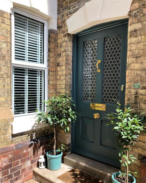 The one small corner of our home that is complete. Different story once you open the door but a signal of things to come at least. Happy… Pink Front Door, Inchyra Blue, Oval Room Blue, Blue Front Door, Door Paint, Colour Consultant, Farrow And Ball Paint, Farrow And Ball, Front Door Colors